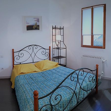 Bed and Breakfast Le Medoc De Maxou Lamarque Exterior foto